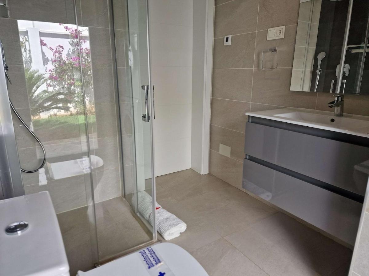 With Sauna Heated Pool And Jardin *
